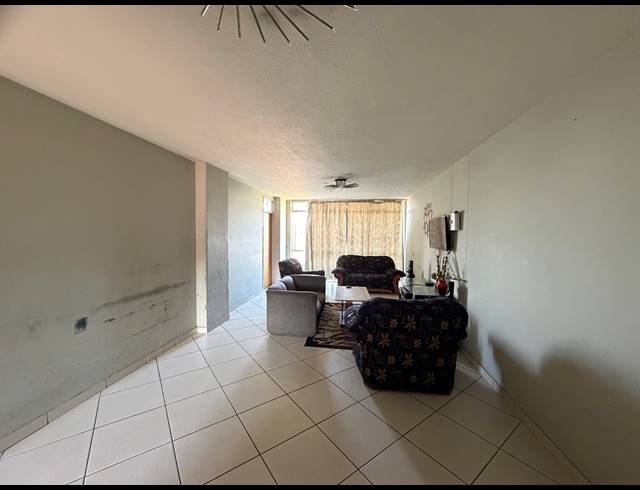 3 BEDROOM APARTMENT FOR SALE IN SUNNYSIDE